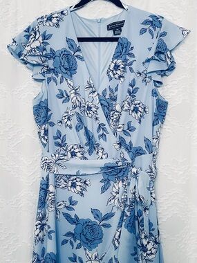 Jessica Howard Blue Floral Wrap Midi Dress